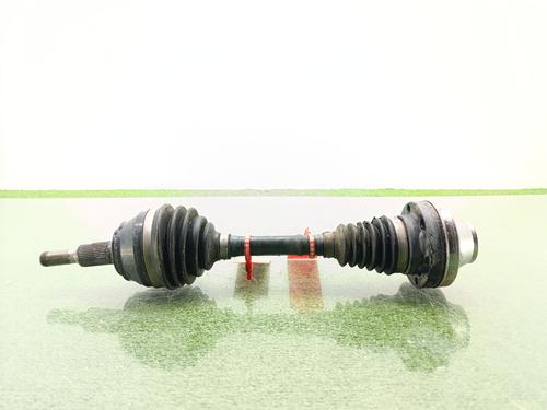 Arbre de transmission avant gauche VW TOUAREG (7LA, 7L6, 7L7) 2.5 R5 TDI (174 hp) 30401866