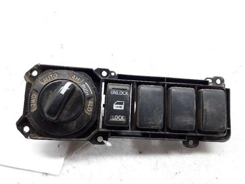 Used Switch NISSAN PATHFINDER III (R51) 2.5 dCi (174 hp) 3032783