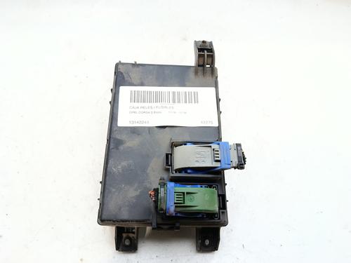 Used Fuse box Fuse box 38168668 38168668