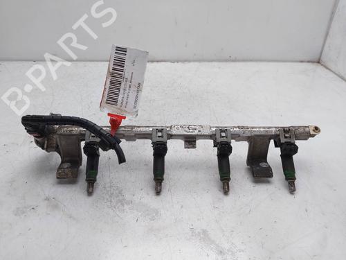 Used Injection rail FORD FIESTA V (JH_, JD_) 1.4 16V (80 hp) 16533475