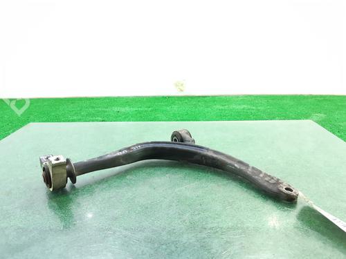 Draagarm links voor CITROËN C5 I (DC_) 2.2 HDi (DC4HXB, DC4HXE) (133 hp) 8233018