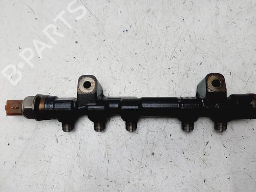 Used Injection rail PEUGEOT 308 II (LB_, LP_, LW_, LH_, L3_) [2013-2021]  28329857