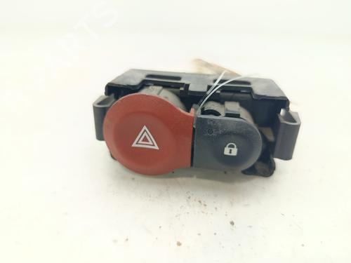 Used Warning switch Warning switch RENAULT CLIO III (BR0/1, CR0/1) [2005-2014] 33694075 33694075