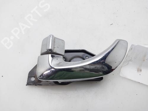 Used Front left interior door handle HYUNDAI TERRACAN (HP) 2.9 CRDi 4WD (150 hp) 17721348