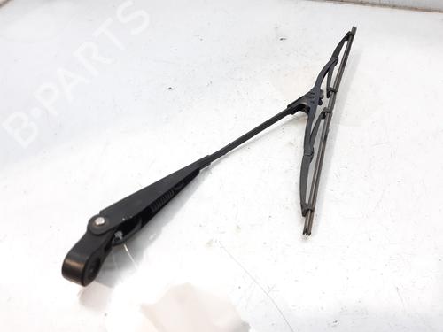 Used Rear windshield wiper arm SSANGYONG KYRON 2.0 Xdi 4x4 (141 hp) 8881189