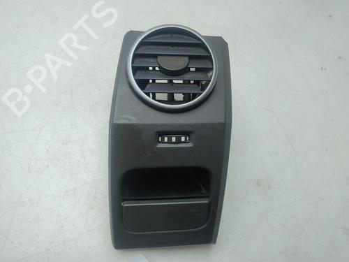 Used Air vent LAND ROVER DISCOVERY III (L319) 2.7 TD 4x4 (190 hp) 31052549