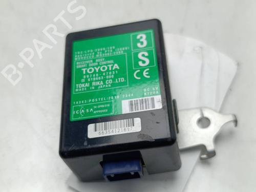 electronic-module-toyota-prius-_w3_-2008-2009-2010-2011-2012-2013-2014-2015-2016-40182036 main image