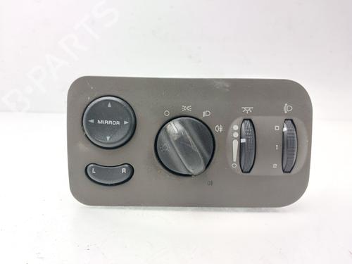 Interruttore luci CHRYSLER VOYAGER IV (RG, RS) 2.5 CRD (141 hp) 31928404