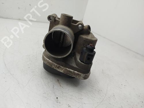 Boîtier papillon VW POLO IV (9N_, 9A_) 1.4 16V (75 hp) 32358736