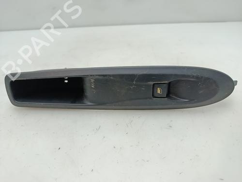 Interrupteur de vitre avant droite DS DS 4 / DS 4 CROSSBACK (NX_) 1.6 BlueHDi 120 (120 hp) 31827074