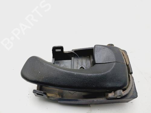 Maniglia interna anteriore destra DAEWOO NUBIRA (J100) 1.6 16V (106 hp) 23071957