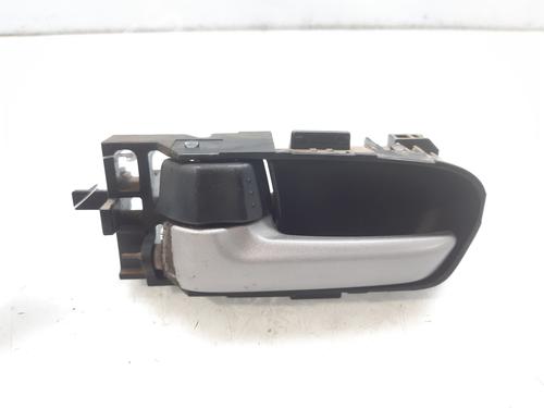 Used Rear left interior door handle SUZUKI GRAND VITARA II (JT, TE, TD) 1.9 DDiS All-wheel Drive (JT419, TD44, JB419WD, JB419XD,... (129 hp) 12407147