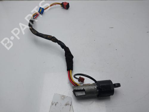 Used Ignition barrel CITROËN XSARA (N1) 1.9 D (70 hp) 32292904