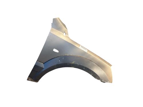 Used Right front fenders KIA SORENTO I (JC) 2.5 CRDi 4WD (140 hp) 24571612