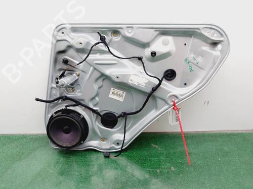 Rudehejsemekanisme Højre bagtil VW PASSAT B5.5 Variant (3B6) 1.9 TDI (101 hp) 31816806