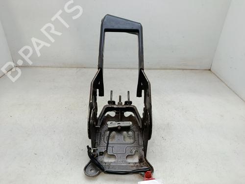 Used Hand brake Hand brake RENAULT MEGANE II (BM0/1_, CM0/1_) 1.5 dCi (BM0F, BM0T, BM2B, CM0F, CM0T) (82 hp) 40081932 40081932