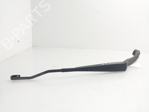Used Front windshield wiper arm Front windshield wiper arm MITSUBISHI GRANDIS (NA_W) 2.0 DI-D (NA8W) (136 hp) 34343920 34343920