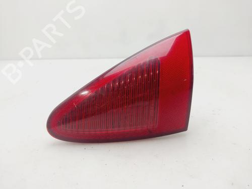 Højre baglygte bagklap ALFA ROMEO 147 (937_) 1.9 JTDM (937.AXD1A, 937.AXV1A, 937.BXB1A) (115 hp) 30197887