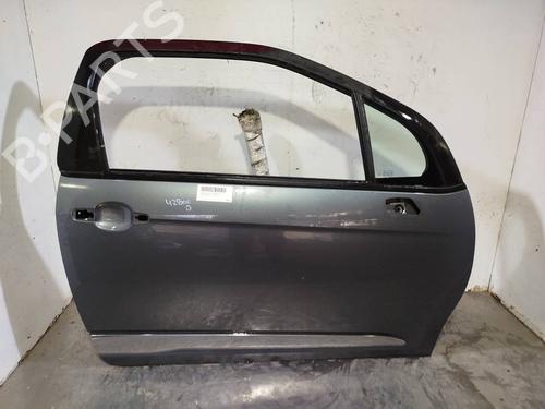 Used Right front door Right front door 39499147 39499147