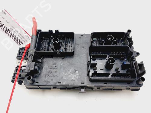 Used Fuse box OPEL INSIGNIA A (G09) 2.0 CDTI (68) (131 hp) 25925181