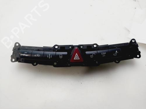 Used Warning switch MERCEDES-BENZ S-CLASS (W220, V220) S 500, S 500 L (220.075, 220.175, 220.875) (306 hp) 31373647