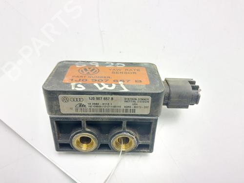 Used Electronic sensor Electronic sensor AUDI A3 (8L1) 1.9 TDI (130 hp) 32999426 32999426