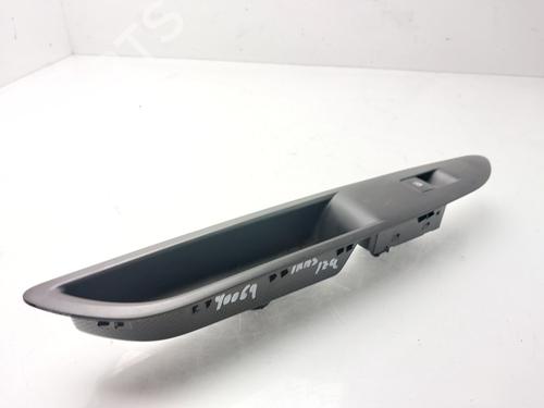 Fensterheberschalter links hinten CHEVROLET TRAX 1.7 TD | BP30874045I29