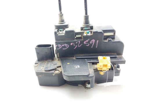 Used Front right lock CHEVROLET CAPTIVA (C100, C140) 2.0 D (150 hp) 16197947