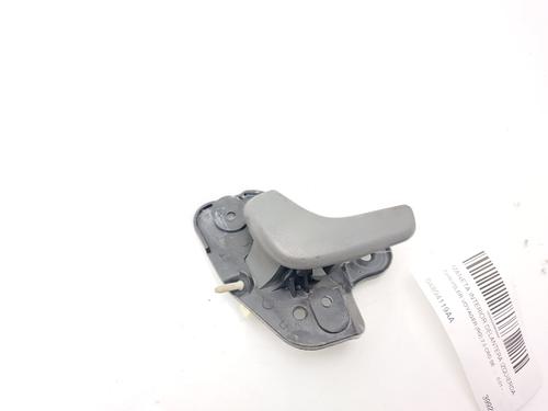 Used Front left interior door handle CHRYSLER VOYAGER IV (RG, RS) 2.5 CRD (141 hp) 30560131