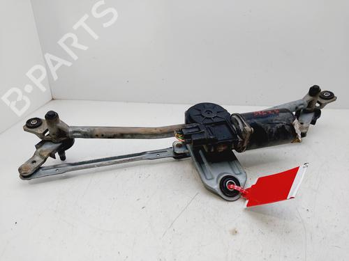Used Front wiper motor KIA SPORTAGE III (SL) 1.7 CRDi (116 hp) 29903759