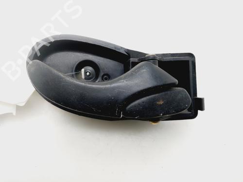 Maneta interior delantera derecha FORD FOCUS I (DAW, DBW) 1.8 Turbo DI / TDDi (90 hp) 31351431