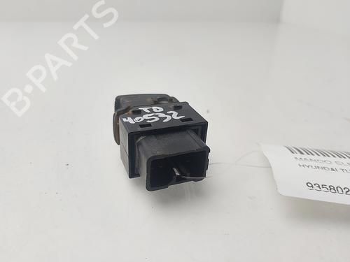 Right rear window switch HYUNDAI TUCSON (JM) | BP31380208I28