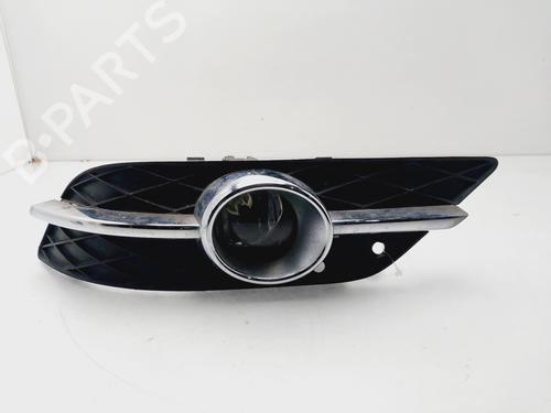 Used Left front fog light Left front fog light MERCEDES-BENZ B-CLASS Sports Tourer (W245) [2005-2011] 33185335 33185335