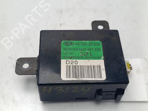 Elektronisk modul Elektronisk modul KIA CERATO I Saloon (LD) 1.6 (105 hp) 39751639 39751639