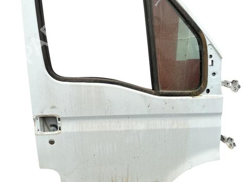 Used Right front door RENAULT MASTER II Van (FD) 2.5 dCi (120 hp) 25137081
