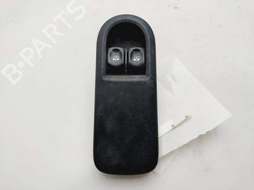 Used Left front window switch RENAULT CLIO III (BR0/1, CR0/1) 1.2 16V (BR0P, CR0P) (101 hp) 31209865