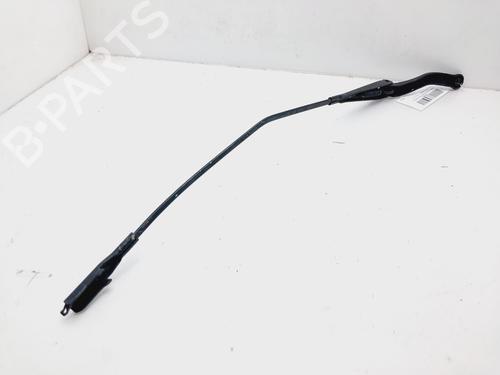 Used Front windshield wiper arm OPEL CORSA E (X15) [2014-2025]  19315108