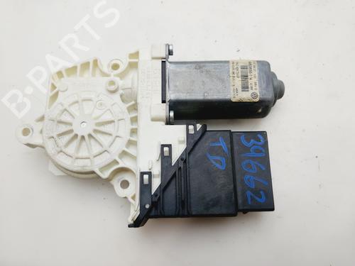 Rudehejsemotor bagstkærm højre VW PASSAT B6 (3C2) | BP29903763E22