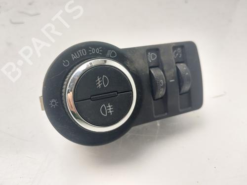 Used Headlight switch CHEVROLET CRUZE Hatchback (J305) 2.0 CDI (163 hp) 30832599
