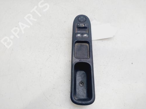 Used Left front window switch PEUGEOT 207 (WA_, WC_) [2006-2015]  27334751