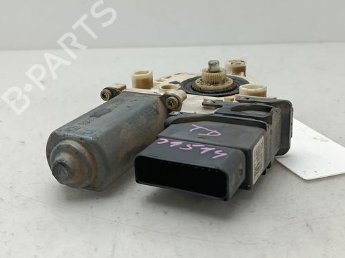 Moteur de lève-vitre arrière droit SEAT LEON (1M1)  | BP29911124E22