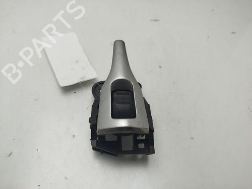 front-right-interior-door-handle-toyota-auris-_e15_-2006-2007-2008-2009-2010-2011-2012-2013-32348411 main image