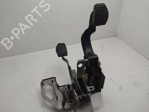 Used Clutch pedal Clutch pedal OPEL CROSSLAND X / CROSSLAND (P17, P2QO) [2017-2026] 39610595 39610595