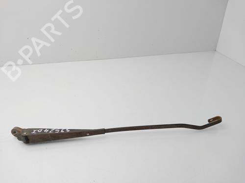 Used Front windshield wiper arm NISSAN PATROL III/2 Station Wagon (W260) [1988-1998]  31651679