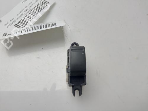 Used Right rear window switch NISSAN X-TRAIL I (T30) [2001-2013]  30628356