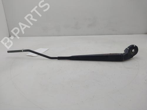 Used Front windshield wiper arm Front windshield wiper arm CITROËN C4 CACTUS 1.2 VTi 82 (82 hp) 34252467 34252467