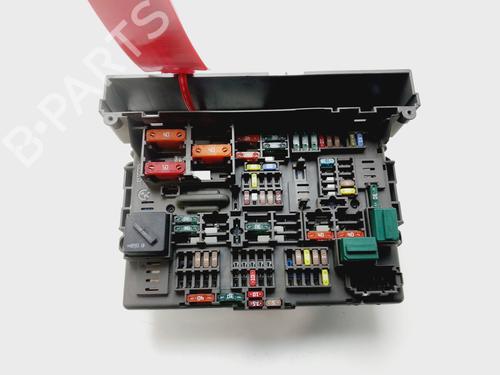Used Fuse box BMW 3 Touring (E91) 320 d (163 hp) 31876915