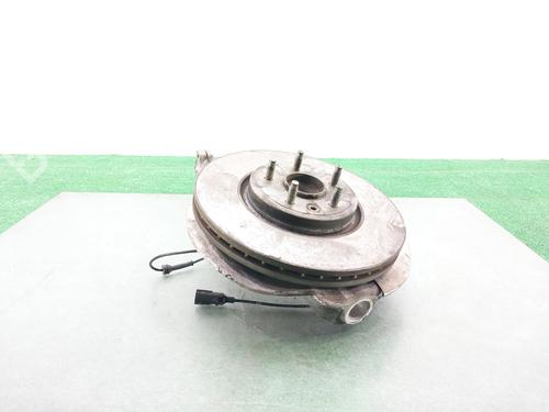 Used Left front steering knuckle JAGUAR XE (X760) 2.0 D (180 hp) 18075219