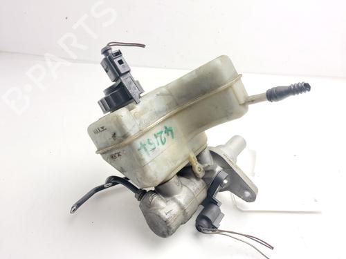 Used Brake master cylinder Brake master cylinder 37151384 37151384