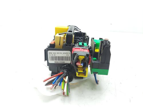 Fuse box PEUGEOT 3008 II SUV (MC_, MR_, MJ_, M4_) 2.0 BlueHDi 180 | BP13637616E1 